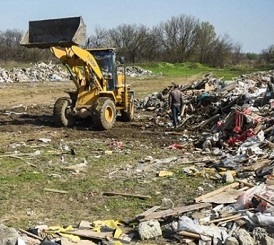 60 кубометров отходов вывезли с незаконной свалоки в подольске